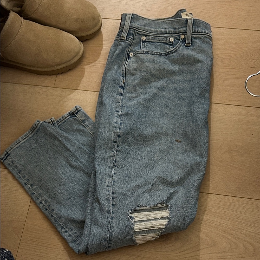 Madewell Distressed One Knee Shredded Stretch